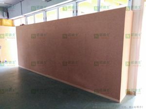 哪里可以訂做墻面水松板？廣州南沙一級(jí)學(xué)校課室文化墻板案例