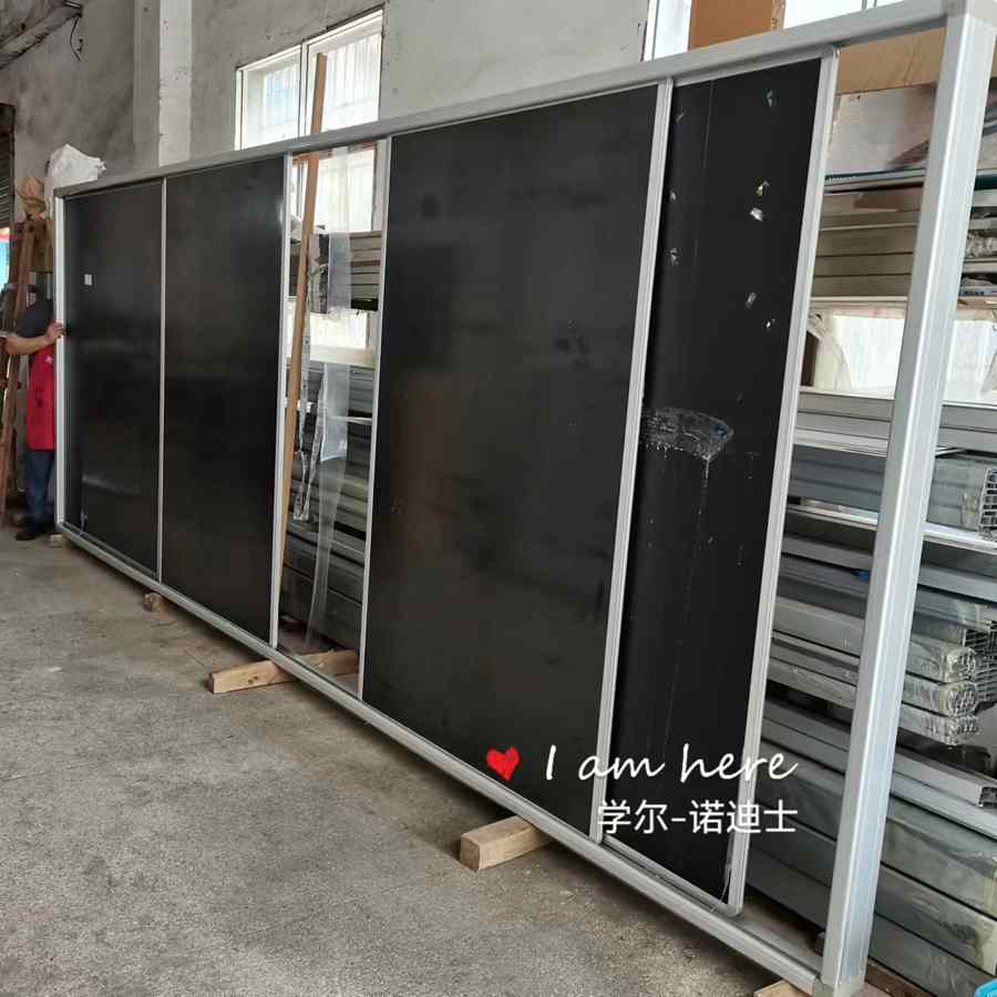 廠家訂制磁性推拉黑板柜門黑板學校路軌綠板四合一推拉寫字板